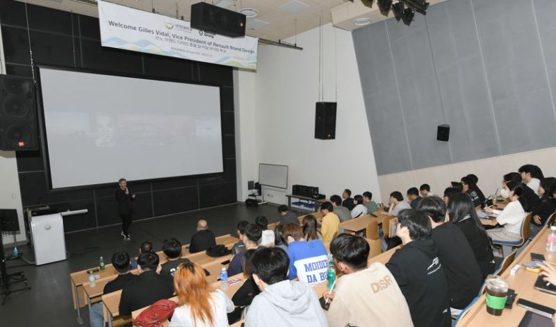 파일:QWDWD2D2D2D2.jpg